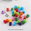 26 Letras Inglesas Coloridas Acrílico Color Sólido Agujero Grande Cuentas de Letra DIY Accesorios para Joyería Hecha a Mano Materiales