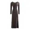 Vestido preto de manga longa estilo Hepburn para mulheres, outono e inverno, decote U elegante, acinturado, emagrecedor, saia longa de camada interna, vestido sereia