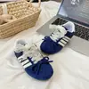 Sapatos para Meninas 2026 Primavera Novo Modelo Infantil Inverno Branco Treino Malha Sapatos Bebê Respirável Esportivos Tênis