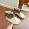 Botas Curtas de Pelúcia para Meninas 2026 Inverno Novo Estilo Botas Pequenas de Couro Elegantes Botas de Princesa Menina Laço Botas Martin