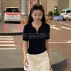 Camisa de punto de seda helada a rayas de color contrastante con cuello estilo francés para mujer, verano, corte ajustado, adelgazante, top corto