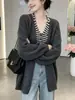 Conjunto de dos piezas de cárdigan de punto verde y top tipo camisola de estilo casual para mujer, nuevo abrigo suéter holgado y favorecedor para otoño e invierno, moderno