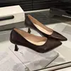 Zapatos de mujer modernos y elegantes, nuevos zapatos elegantes para damas de honor, punta fina, espectaculares tacones altos 2026 que no cansan los pies, zapatos profesionales