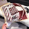 Primavera 2025 Nuevo Pañuelo Moda Estilo Occidental Combinable Cuadrado Pequeño 70cm Pañuelo Decorativo Protección Solar Chal de Viaje Mujer