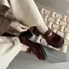 Sapatos Mocassins de Couro Texturizado com Fivela de Metal Estilosa para o Dia a Dia 2026 Primavera Salto Alto Robusto Bico Quadrado Couro Genuíno Boca Profunda para Mulheres