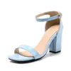 Fábrica 2026 Primavera/Verano Nuevas Sandalias de Moda Chunky de Tacón Alto con Correa Única de PU Estilo Universitario de Caña Baja y Punta Abierta