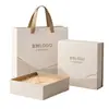 Bolsas de tela coloridas, bolsas de regalo y juegos de cajas de regalo: perfectos para regalar. Disponible en nuestra tienda insignia, ofreciendo diseños personalizados de alta gama y nuevos estilos para compras grupales