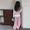 Conjunto de Chaleco de Punto y Pantalones de Pierna Ancha para Niñas Primavera y Otoño 2026 Nuevo Conjunto Coreano de Tres Piezas para Niñas Mayores