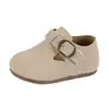 Sapatos infantis de couro camurça, estilo primavera e outono, sapatos para bebês aprenderem a andar, sapatos estilosos de princesa para crianças pequenas, sapatos para bebês com sola macia para caminhar