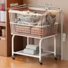 Cesto de ropa sucia móvil estante de baño carrito lateral de sofá para juguetes y snacks cesta de almacenamiento de ropa sucia