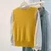 Foto Real de 2025 Chaleco de Punto Casual de Color Puro Amarillo Fresco de Cuello V Sin Mangas Holgado para Uso Diario, Simple y Versátil