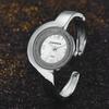 Nuevo reloj pulsera CANSNOW de venta caliente para mujer personalizado creativo esfera de arenas movedizas de media luna reloj de cuarzo para mujer en stock