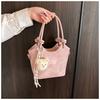 Novas bolsas femininas 2025, bolsa tipo balde popular, primavera e verão, design de nicho, bolsa transversal de ombro único, bolsa de mão de alta qualidade