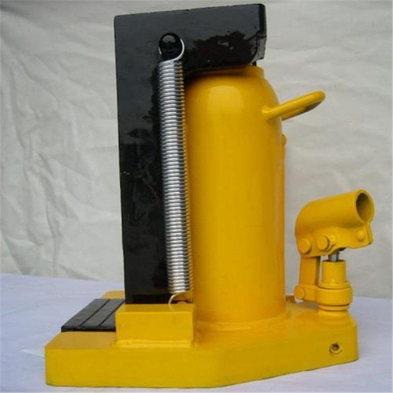 9590487783_1916686844