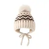 Chapéu infantil de proteção para as orelhas em jacquard estilo nórdico com pompom, gorro de tricô para bebê com forro de fleece, chapéu de bebê à prova de vento para outono e inverno