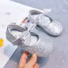 Sapatos de Cristal para Meninas 2026 Primavera e Outono Novos Sapatos de Princesa para Crianças Sapatos Pequenos de Couro para Meninas Sapatos de Bebê Sapatos Formais para Meninas