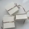 Caja de Regalo Avanzada de Sentido Simple, Tamaño Pequeño, Forma de Libro con Tapa Magnética, Caja de Embalaje para Joyería Navideña, Lujo Ligero, Caja de Ins, Barata