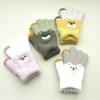 Guantes de invierno cálidos y lindos con bordado de oso para niños de 4 a 11 años, guantes de punto jacquard de imitación de lana de visón al por mayor