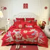 Juego de cuatro piezas para boda con dragón y fénix bordados, 100% algodón, sábana y funda de edredón de color rojo brillante, ajuar para habitación de bodas, colcha de boda, ropa de cama