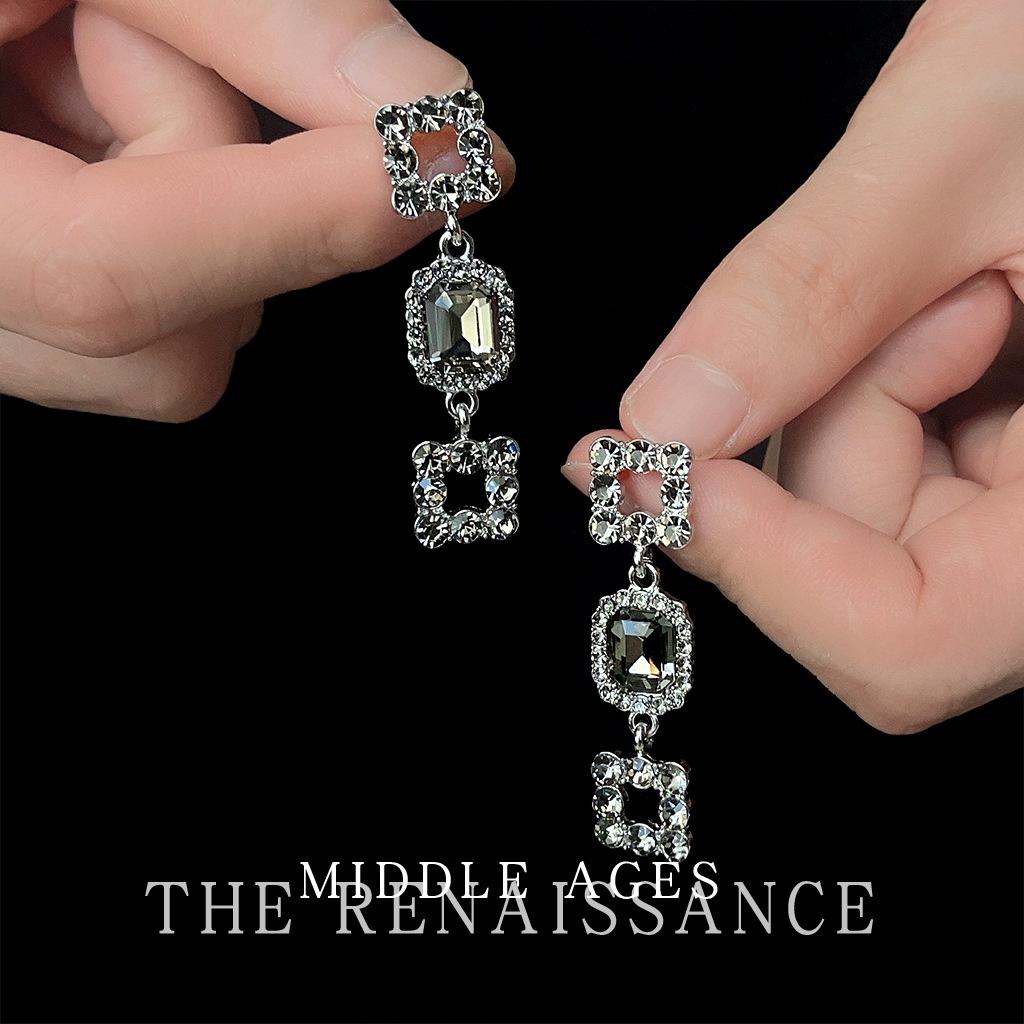 云谷补模特_0025_logo云谷2场景 拷贝 7.jpg