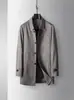 Casaco Trench Masculino Temporada Primavera e Outono 2026 Lapela de Seda Casual de Negócios Jaqueta de Alta Qualidade Sem Amassar para Homens Jovens e de Meia-Idade
