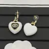 Pendientes de Corazón Blanco Melocotón de Resina Acrílica con Forma de Corazón, Estilo Europeo y Coreano Chanel, Pendientes de Moda a Juego para Mujer, Venta al por Mayor Transfronteriza