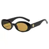 Moda Nuevo Ovalado Marco Pequeño Retro Europeo y Americano Gafas de Sol Personalidad Versátil Sensación de Alta Gama Pasarela Dama Gafas de Sol de Moda