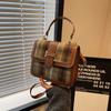 Bolsa xadrez outono e inverno para mulheres 2023 nova moda retro portátil pequena bolsa quadrada de lã bolsa de ombro para todos os jogos bolsa do mensageiro
