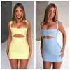 Vestido minimalista y elegante, nuevo estilo verano 2026, corte ajustado, cintura alta, cuello halter, sin mangas, de tiras, color liso, vestido corto bodycon