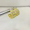 Brincos Europeus e Americanos Transfronteiriços de Alta Qualidade com Cravação de Diamantes, Unissex Tendência Moda Geométricos C Argolas Versáteis