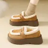 Sandálias Birkenstock de pelúcia com sola grossa para mulheres, sapatos peludos, novidade de inverno 2026 estilo coreano moderno, botas de neve retrô, sapatos de algodão que aumentam a altura