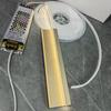 Rodapé de liga de alumínio luminoso com fenda para lâmpada de led, lâmpada de canto de liga de alumínio de montagem aberta com linha de pé de metal colado