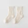 25 calcetines nuevos para bebé primavera y verano finos tipo A calcetines de malla calcetines de algodón para recién nacido calcetines para niños y niñas calcetines de media caña