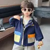 Abrigo para Niños Otoño 2026 Nuevo Estilo Cortavientos con Capucha Infantil de Otoño Ropa Exterior de Otoño para Bebé Niño Guapo