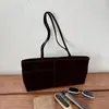 El nuevo bolso tote de nicho de Shuai Mi, un bolso de hombro de gran capacidad, ligero y conveniente para ir al trabajo, también adecuado como bolso casual de axila.