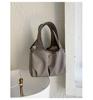 2025 Novo Estilo Bolsa Estilo Preguiçoso Feminina Bolsa Tote de Nylon Roupas de Trabalho Versátil Simples Bolsa Transversal de Ombro/Axila Bolsas