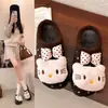 Nuevas Zapatillas de Algodón Estilo Coreano Dibujos Animados Gatito Otoño/Invierno 2026 Mujer Más Terciopelo Cálido Niñas Lunares Zapatillas de Algodón