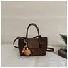 Bolsa Exclusiva Shuai Mijia Estampa de Leopardo de Nicho Nova Moda Outono 2026 Bolsa Transversal Feminina Pequena de Mão Tote