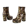 Botas Martin com zíper para outono e inverno 34-45, botas femininas de couro de cano médio para cross-border, bico redondo, couro envernizado, plataforma impermeável, botas femininas de tamanho grande