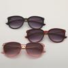 Nuevas gafas de sol de moda 2024 para mujer, gafas de sol de lujo con montura metálica y protección UV de estilo europeo y americano.
