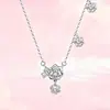 Collar con Colgante de Camelia Cepillado Plateado de Lujo Ligero Estilo Francés para Mujer, Cadena para Clavícula con Diseño de Nicho de Temperamento Dulce y Sensación de Alta Gama
