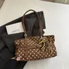 Bolso cruzado nuevo para mujer con lunares, bolso de axila, bolso sencillo pequeño y fresco de un solo hombro, bolsa de mano de gran capacidad para el trabajo, bolso de moda