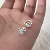 Pendientes de Plata de Ley S925 con Corazón y Circonita para Mujer ins Dulce Pequeño Exquisito Forma de Corazón Diamantes Brillantes Joyería Versátil para Orejas Apilables
