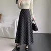 Saia de lã xadrez retrô para mulheres, novo estilo outono, cobre o quadril, emagrece, casual, saia longa evasê com estampa xadrez