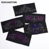 Amazon Moda Diadema Ancha Elástica con Logo de Pedrería y Patrón de Diamantes Brillantes Diadema Negra al por Mayor con Pedrería