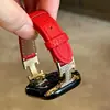 Pulseira de Relógio de Luxo Leve com Fivela H Cravejada de Diamantes Adequada para Apple Watch 12, Pulseira de Couro Granulado S9876Se