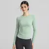 Roupas de Yoga Femininas 2026 Verão Novo Manga Longa Slim Fit Corrida Esportes Pilates Treinamento Fitness Top Atacado