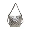 Bolso de Mano de Estilo Coreano de Alta Calidad y Elegante para Mujer 2025 Primavera y Verano Nuevo Versátil Acolchado con Cadena al Hombro Moda Bolso Cruzado
