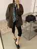 Moda europea de alta gama colección otoño 2026 nuevo abrigo de trinchera fino de longitud media con cuello alto y cinta de volantes chaqueta para mujer