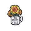 Broche dos desenhos animados sapatos pequenos flor broche criativo bicicleta metal emblema roupas acessórios colar pino pintura joias